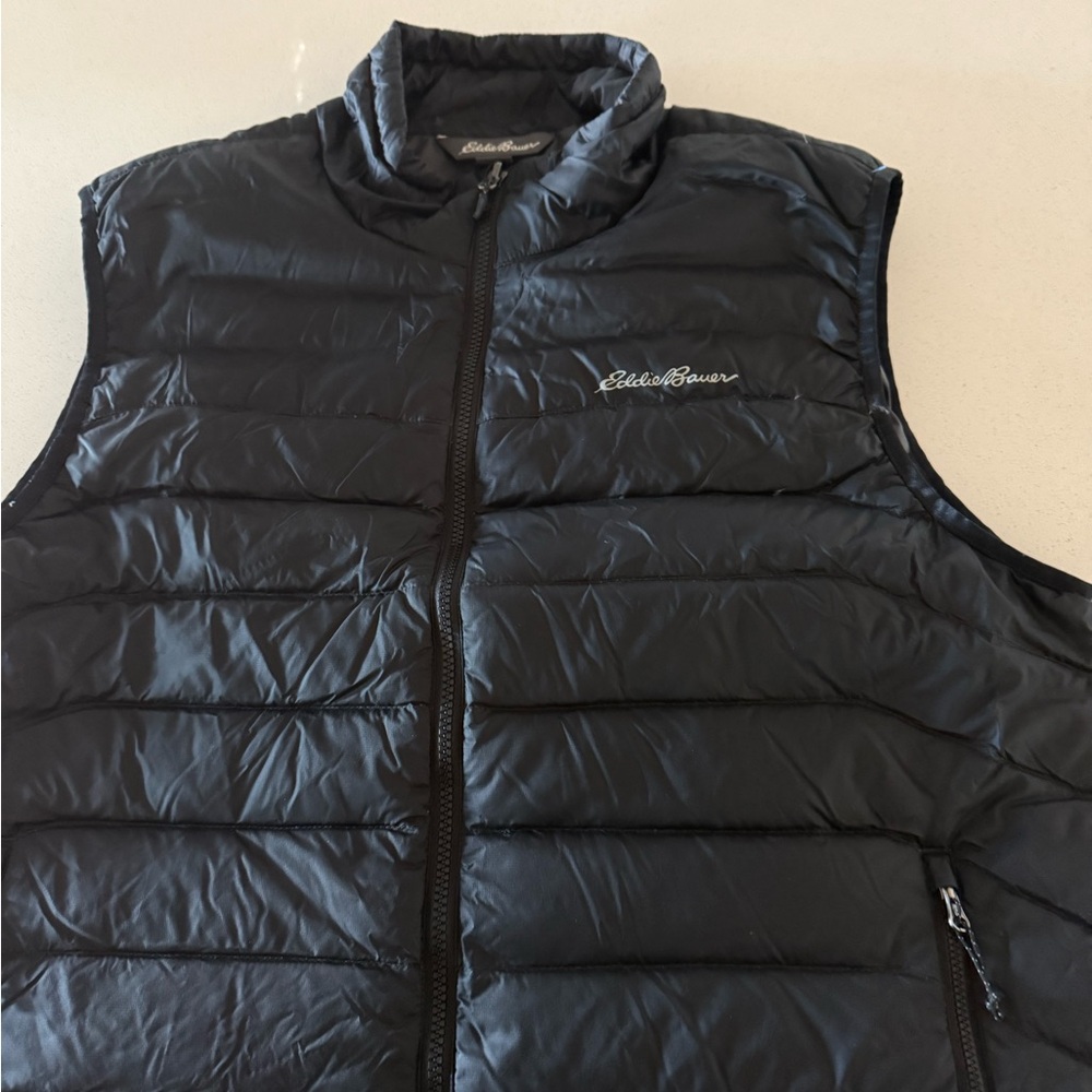 Eddie Bauer Men's Black Puffer Vest Size Large - Picture 3 of 10